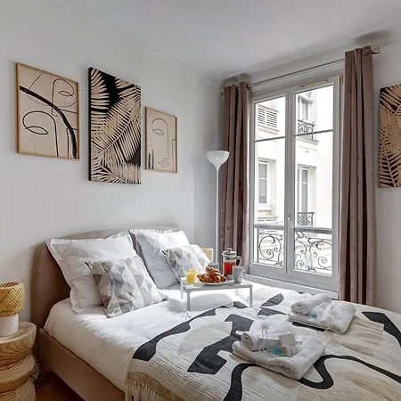 Elegante Haussmannienne Au Prestige Parisien *