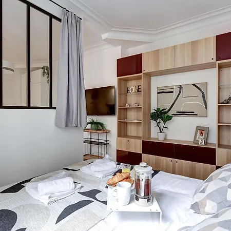Apartment Elegante Haussmannienne Au Prestige Parisien *